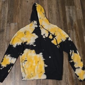 M. Lab Men's Black and Yellow Tie-Dye Hoodie